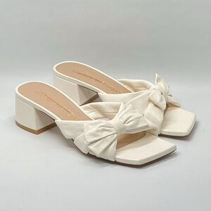 Stuart Weitzman Slip On Bow Sandals size 7